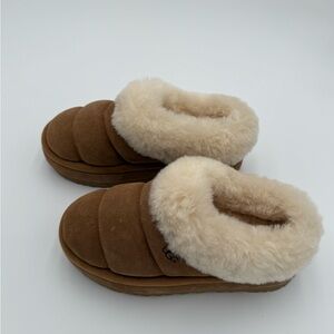 UGG | Tan Shearling Lined Slippers